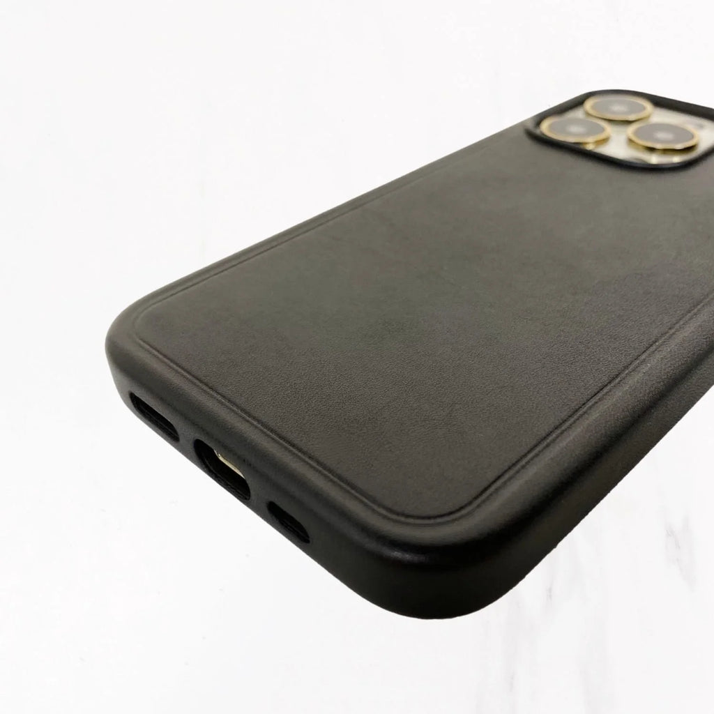 iPhone 16 Series Couture Case with MagSafe - Black